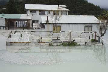 Τεράστια προβλήματα από καταρρακτώδεις βροχές στη Χιλή
