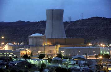 Επανακάμπτουν τα σχέδια πυρηνικής ενέργειας στις δύο άκρες του Ατλαντικού