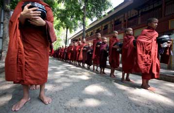 Διεθνής διάσκεψη στη Ρανγκούν για τους πληγέντες από τον κυκλώνα Ναργκίς