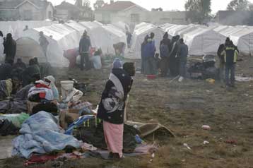 Νεκροί και εκτοπισμένοι αυξάνονται στην Ν.Αφρική από την ρατσιστική βία