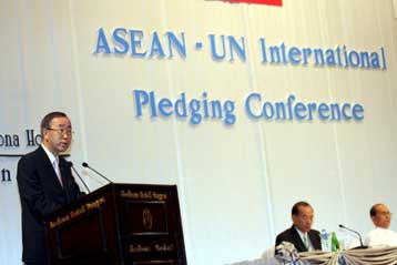 Βοήθεια υπό όρους υποσχέθηκαν οι δωρήτριες χώρες στη Μιανμάρ