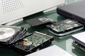 Εισαγγελική άδεια για δημοσιοποίηση των ονομάτων στην υπόθεση παιδικής πορνογραφίας