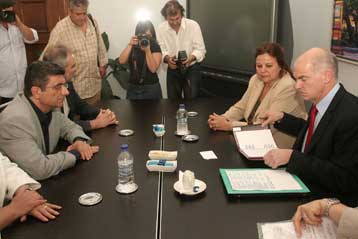 Η κυβέρνηση θέλει να αποδυναμώσει το συνδικαλιστικό κίνημα, καταγγέλλει το ΠΑΣΟΚ