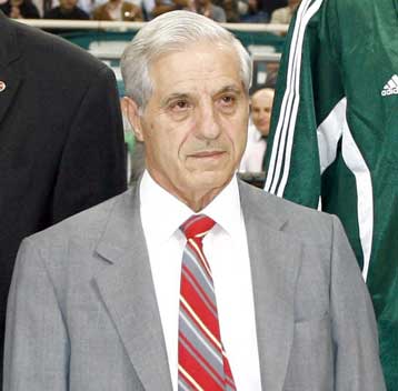 Ο Παναθηναϊκός καθιστά τον Γιαννάκη υπεύθυνο «για ό,τι τυχόν επακολουθήσει»