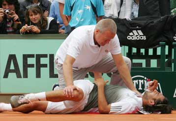 «Ανοιξαν οι ουρανοί» στο Ρολάν Γκαρός, αποκλείστηκε και ο Παγδατής