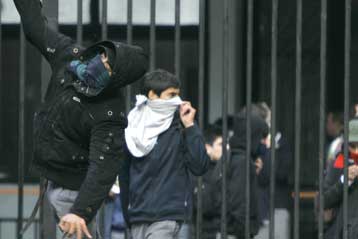 Στο στόχαστρο φοιτητών και μαθητών η εκπαιδευτική μεταρρύθμιση και στη Χιλή