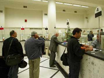 Συστάσεις αντί υπουργικής απόφασης για το «πλαφόν» στα επιτόκια των πιστωτικών καρτών