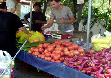 Έως και 50% υψηλότερος ο πληθωρισμός στα βασικά καταναλωτικά αγαθά