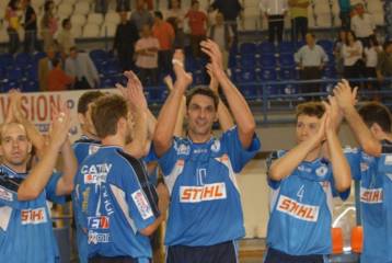 Ανανέωσαν Λιβαθηνός, Τσακιρόπουλος στη Λαμία