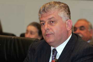 Αναγκαστική επιλογή τα κέντρα μεθαδόνης αντί στεγνών προγραμμάτων, λέει το υπ.Υγείας