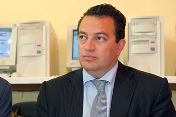 Νωρίτερα φέτος η διανομή βιβλίων στα σχολεία, δεσμεύεται ο Ευρ.Στυλιανίδης