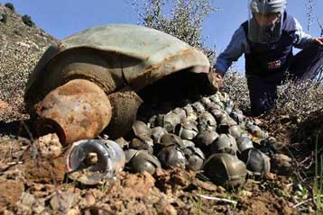 Υιοθετήθηκε από 111 χώρες η συνθήκη για την κατάργηση των βομβών διασποράς