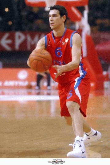 Ο Μεσίνα προειδοποιεί τον Ζήση ότι πρέπει να παλέψει για τη θέση του