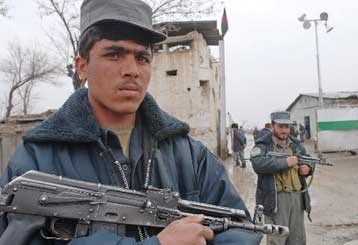 Τουλάχιστον 100 Ταλιμπάν σκοτώθηκαν σε συγκρούσεις στα νοτιοδυτικά της χώρας