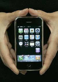 To iPhone στην Ελλάδα!