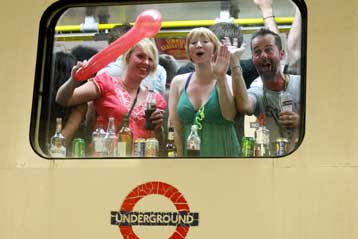 «Αντίο» στο αλκοόλ στα μέσα μεταφοράς είπαν οι Λονδρέζοι