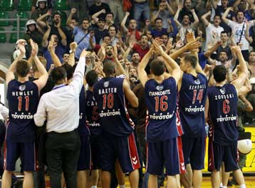 Τρίποντος… Πάνθηρας και νίκη μέσα στο Μαρούσι