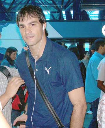 Ηρθε ο Σάχα για την ΑΕΚ και αναμένεται να υπογράψει