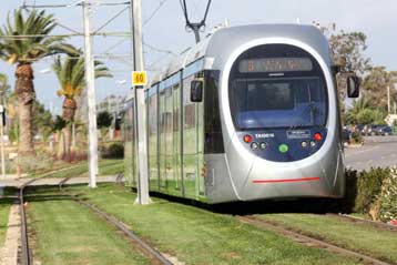 Πλώρη για Πειραιά βάζει το Τραμ μέχρι το 2010