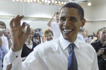 Τελευταία αναμέτρηση για Μπάρακ Ομπάμα και Χίλαρι Κλίντον την Τρίτη