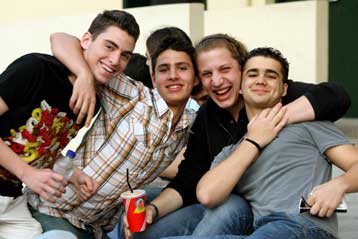 Αυλαία στις Πανελλαδικές με τις Αρχές Οικονομικής Θεωρίας – Οι απαντήσεις από τo in.gr