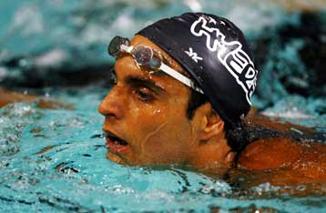 Ο Δρυμωνάκος υποστηρίζει ότι το δείγμα του ήταν επί δύο μήνες ανοιχτό στο ΟΑΚΑ!