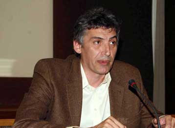 Αντιδρά στα… oδικά σχέδια του ΥΠΕΧΩΔΕ ο δήμαρχος Πειραιά Π.Φασούλας