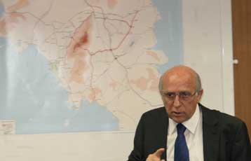 Υπάρχουν έργα σε εξέλιξη για τον Πειραιά, τονίζει το ΥΠΕΧΩΔΕ στον Π.Φασούλα