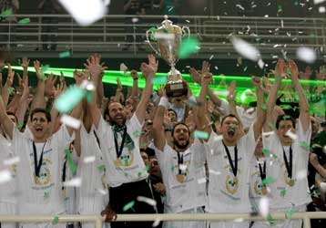 Ο «αυτοκράτορας» στον θρόνο του ο Παναθηναϊκός, με 90-76 επί του Ολυμπιακού