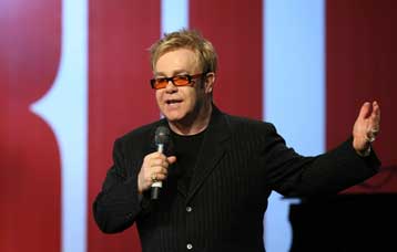 Στον προθάλαμο του Καλλιμάρμαρου για μία συναυλία ο Έλτον Τζον