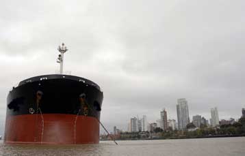 Σύγκρουση ελληνικού με μαλτέζικο δεξαμενόπλοιο ανοικτά της Ουρουγουάης