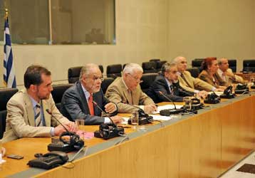 Διακομματική επιτροπή για τα προβλήματα των πανεπιστημίων ζητούν οι πρυτάνεις