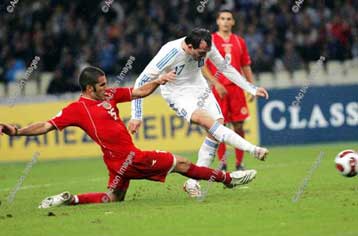 Ο Φάνης Γκέκας παρέλαβε το νέο παπούτσι «F50 TUNiT 16»