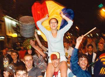 «Φακελωμένοι» 90 Ρουμάνοι οπαδοί στο Euro