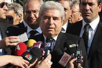 Ικανοποίηση Χριστόφια μετά τη συνάντηση με τον Βρετανό πρωθυπουργό