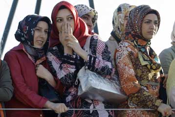 Κατά της μαντίλας στα πανεπιστήμια αποφάνθηκε το τουρκικό Συνταγματικό Δικαστήριο