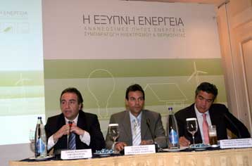 Να «ξεπαγώσει» το θέμα αδειών παραγωγής ρεύματος από φωτοβολταϊκά, επιδιώκει το ΥΠΑΝ