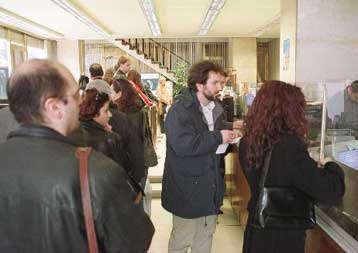 Νέα βάρη για τους δανειολήπτες από την αναμενόμενη αύξηση των επιτοκίων της ΕΚΤ