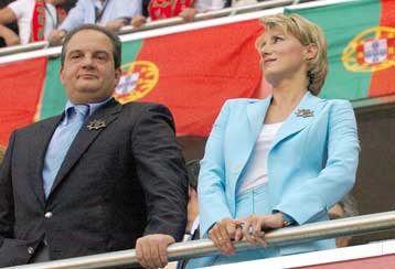 Στο πλευρό της Εθνικής ο πρωθυπουργός, Κώστας Καραμανλής