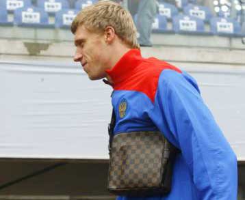 Φεύγει ο Πογκρέμπνιακ, έρχεται ο Ιβανόφ