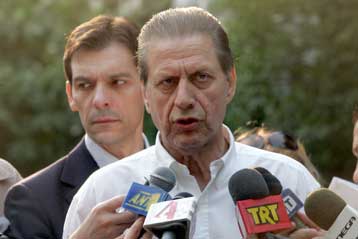 Αιχμηρά μηνύματα προς την κυβέρνηση από τον Βύρωνα Πολύδωρα