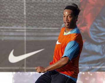 Επιμένει η Μάντσεστερ Σίτι για Ροναλντίνιο