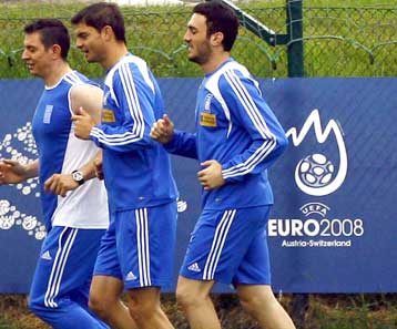 Γιουβέντους, Αγιαξ, Σάλκε, Στουτγκάρδη και Κολωνία στο Σάλτσμπουργκ για Τοροσίδη