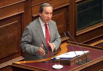 Καταιγισμός πυρών αντιπολίτευσης για τη συμφωνία με DT για τον ΟΤΕ