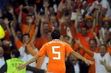 Έδειξε τα.. δόντια της η Ολλανδία