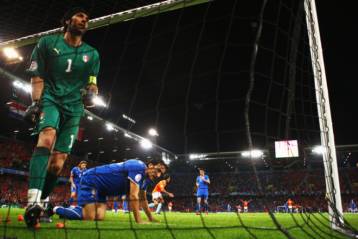 Συγγνώμη από τους Ιταλούς ζήτησε ο Μπουφόν, υπερήφανος ο Σνάιντερ