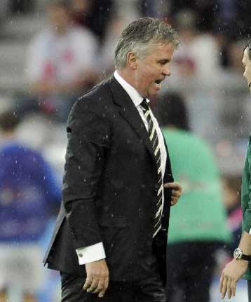 «Να παίξουμε έξυπνα κόντρα στην Ελλάδα» είπε ο Χίντινκ