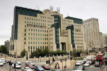 Απόρρητο υλικό της βρετανικής κυβέρνησης βρέθηκε ξεχασμένο σε τρένο