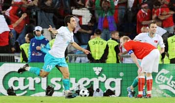 Στο 92ο λεπτό ο Αρντά Τουράν αποτελείωσε την Ελβετία