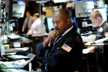 Σε πτώση οι δείκτες στα χρηματιστήρια της Ευρώπης και των ΗΠΑ